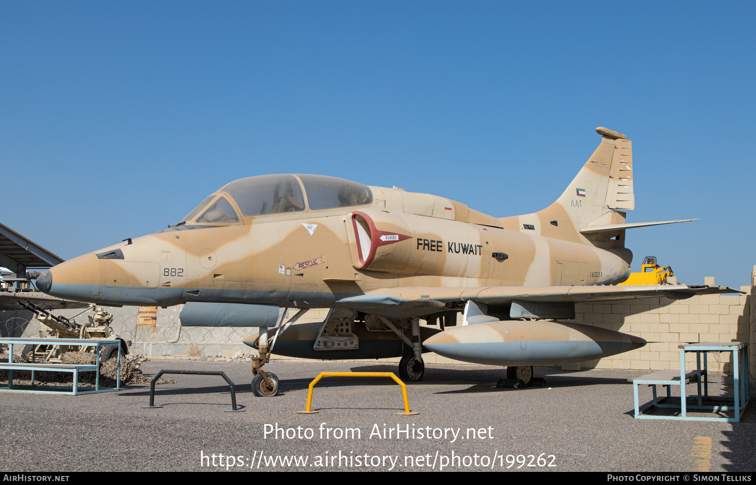 Aircraft Photo of 882 / 160211 | McDonnell Douglas TA-4KU Skyhawk | Kuwait - Air Force | AirHistory.net #199262