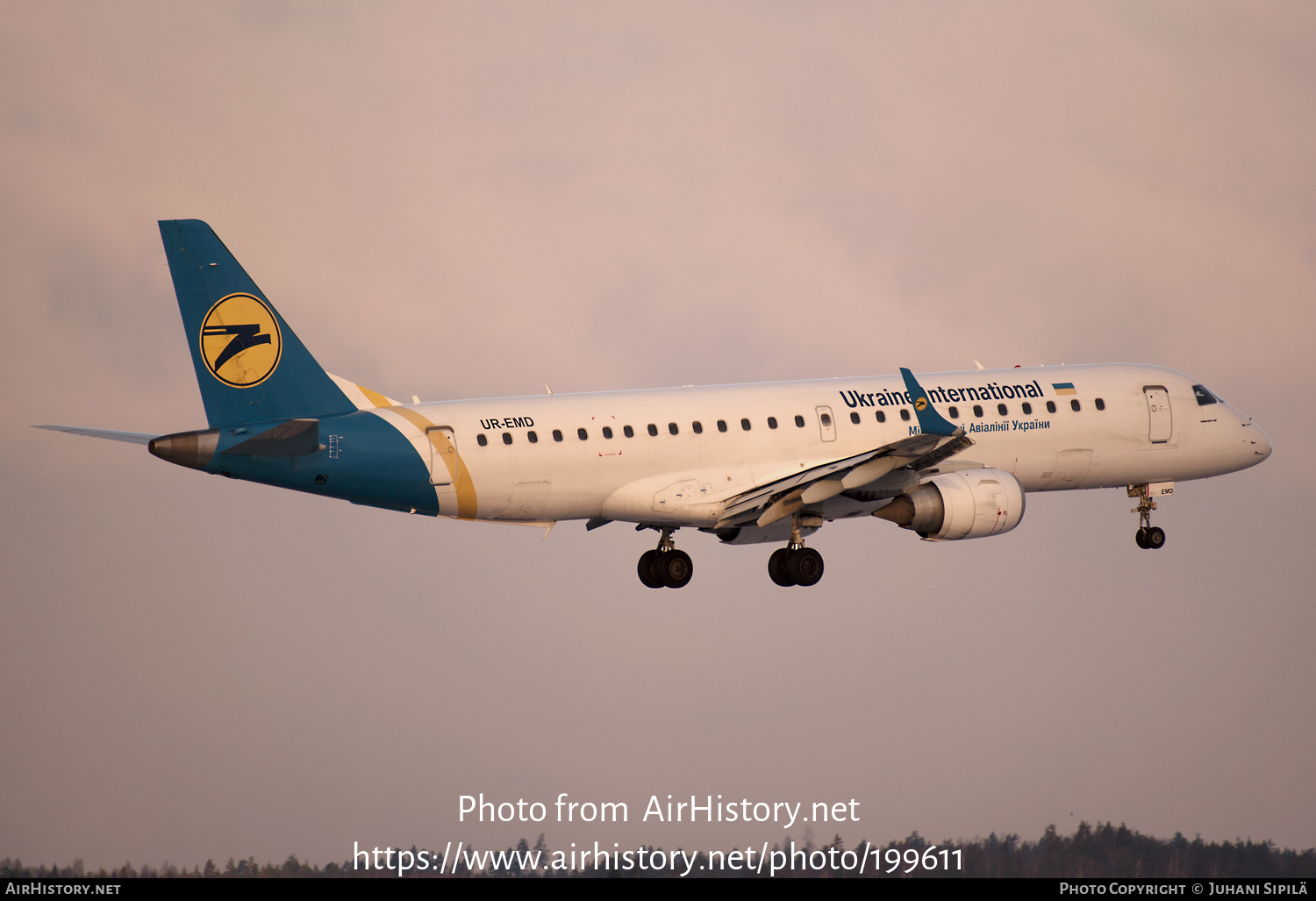 Aircraft Photo of UR-EMD | Embraer 190STD (ERJ-190-100STD) | Ukraine International Airlines | AirHistory.net #199611