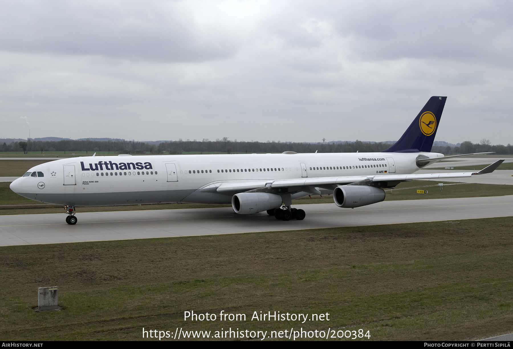 Aircraft Photo of D-AIFE | Airbus A340-313 | Lufthansa | AirHistory.net #200384