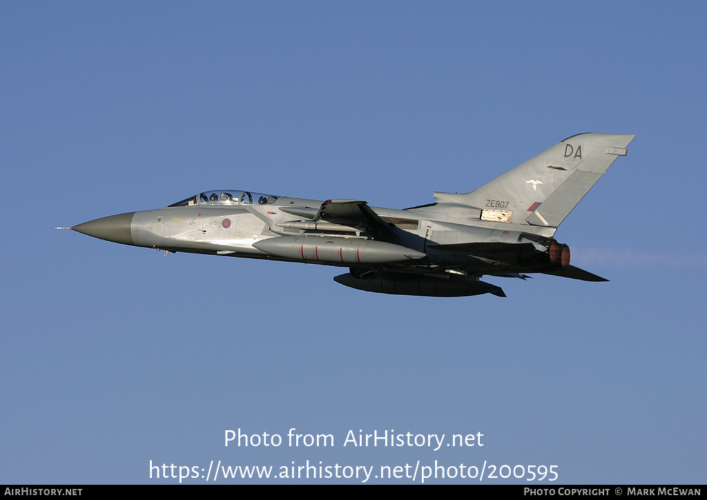 Aircraft Photo of ZE907 | Panavia Tornado F3 | UK - Air Force | AirHistory.net #200595