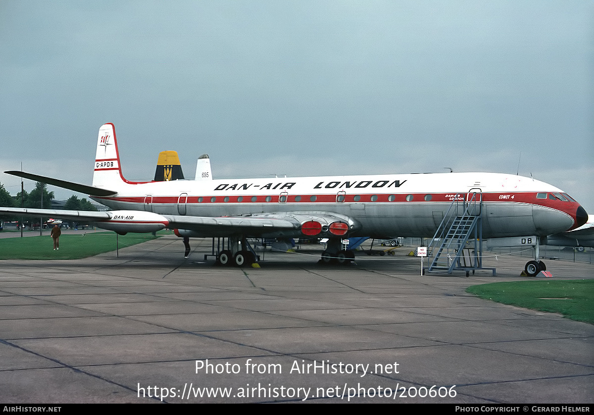 Aircraft Photo of G-APDB | De Havilland D.H. 106 Comet 4 | Dan-Air London | AirHistory.net #200606