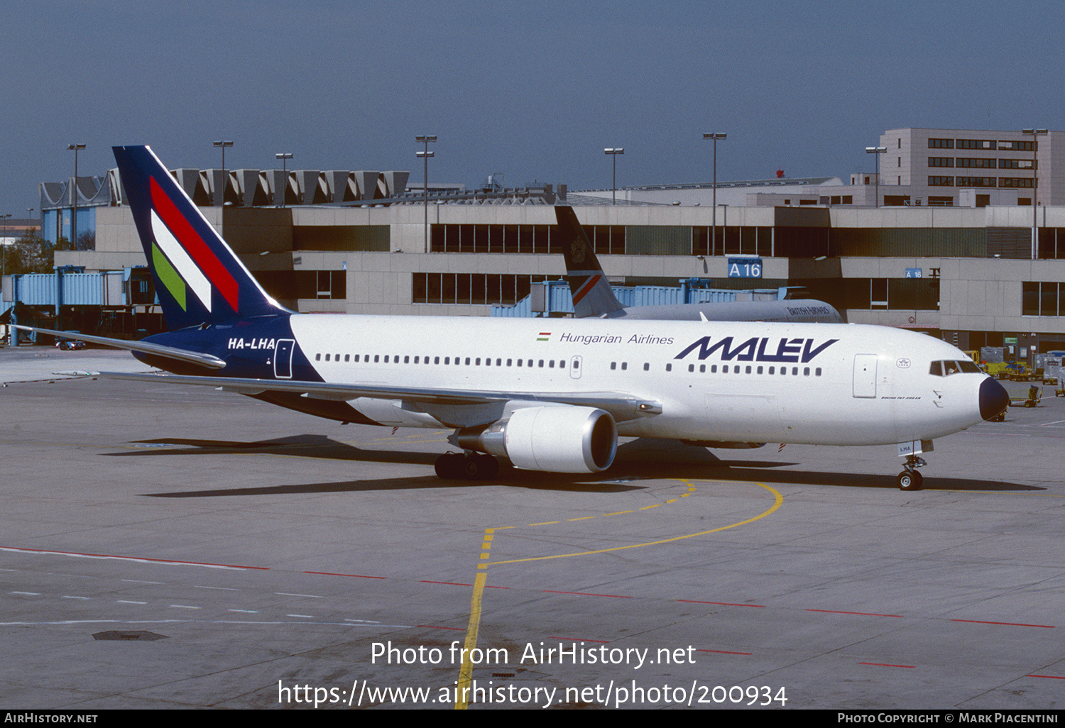 Aircraft Photo of HA-LHA | Boeing 767-27G/ER | Malév - Hungarian Airlines | AirHistory.net #200934