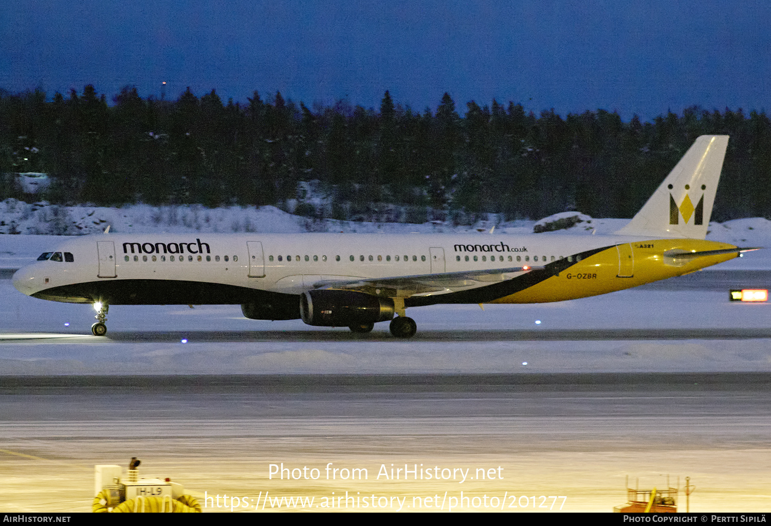 Aircraft Photo of G-OZBR | Airbus A321-231 | Monarch Airlines | AirHistory.net #201277