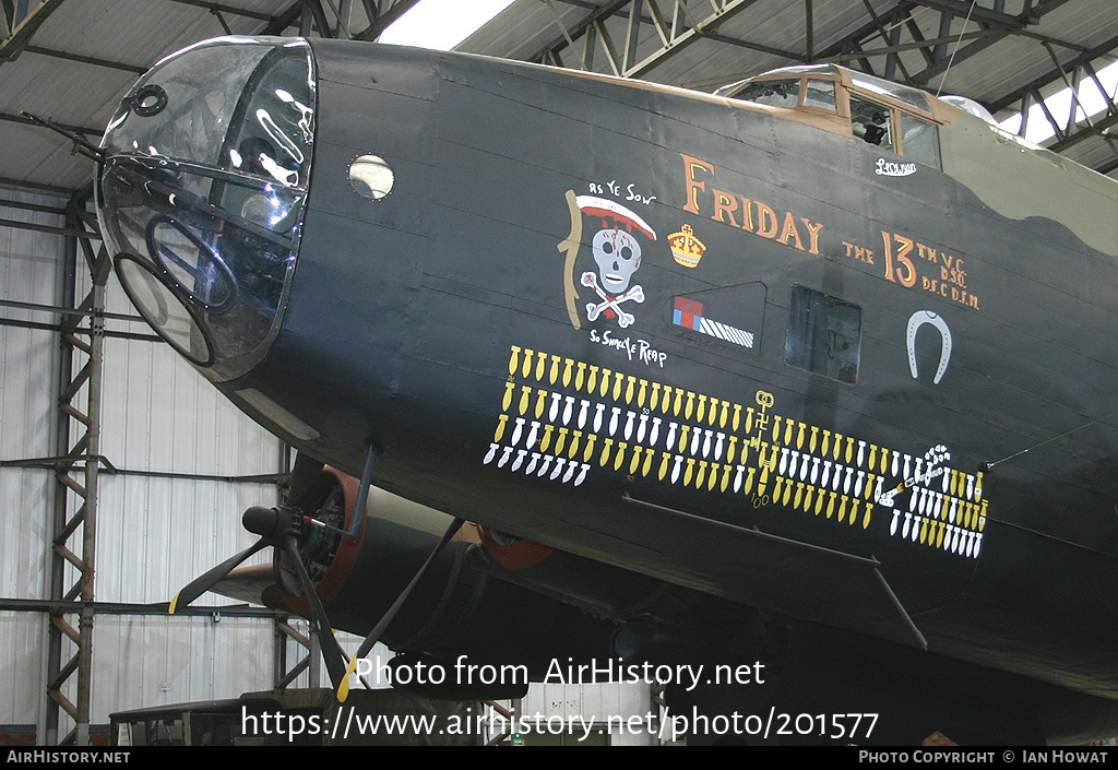 Aircraft Photo of LV907 | Handley Page HP-59 Halifax B2 | UK - Air Force | AirHistory.net #201577