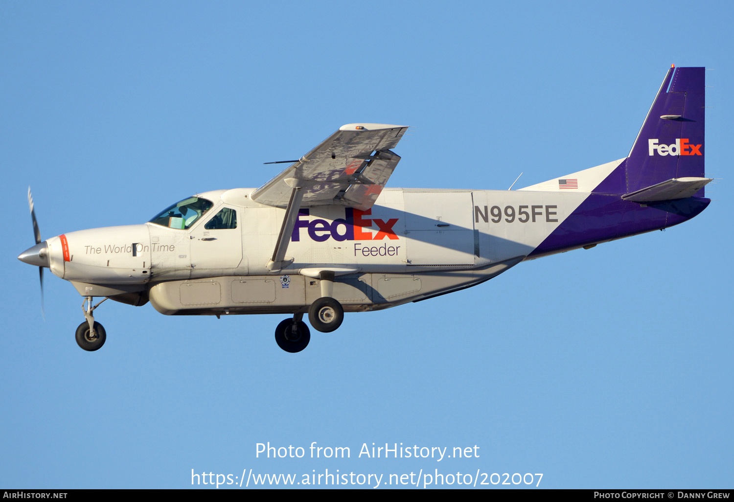 aircraft-photo-of-n995fe-cessna-208b-super-cargomaster-fedex-feeder