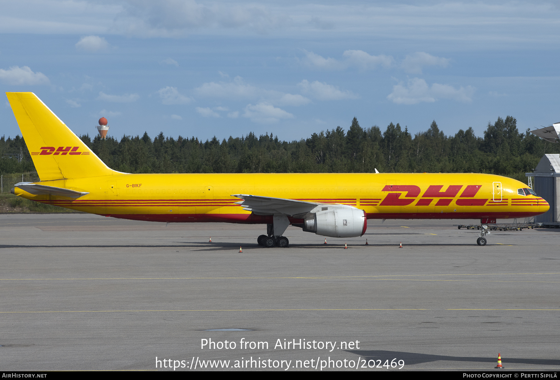 Aircraft Photo of G-BIKF | Boeing 757-236/SF | DHL International | AirHistory.net #202469