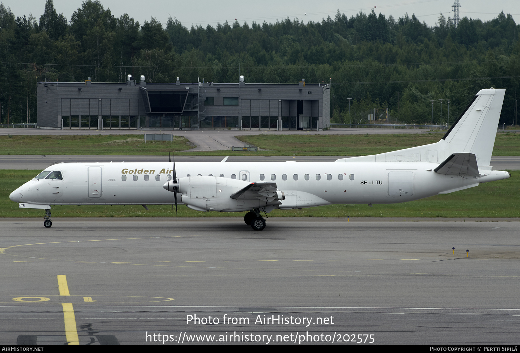 Aircraft Photo of SE-LTU | Saab 2000 | Golden Air | AirHistory.net #202575