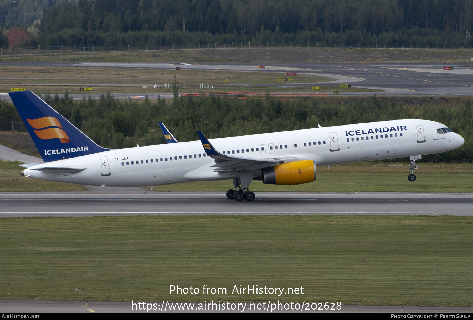 Aircraft Photo of TF-LLX | Boeing 757-256 | Icelandair | AirHistory.net #202628