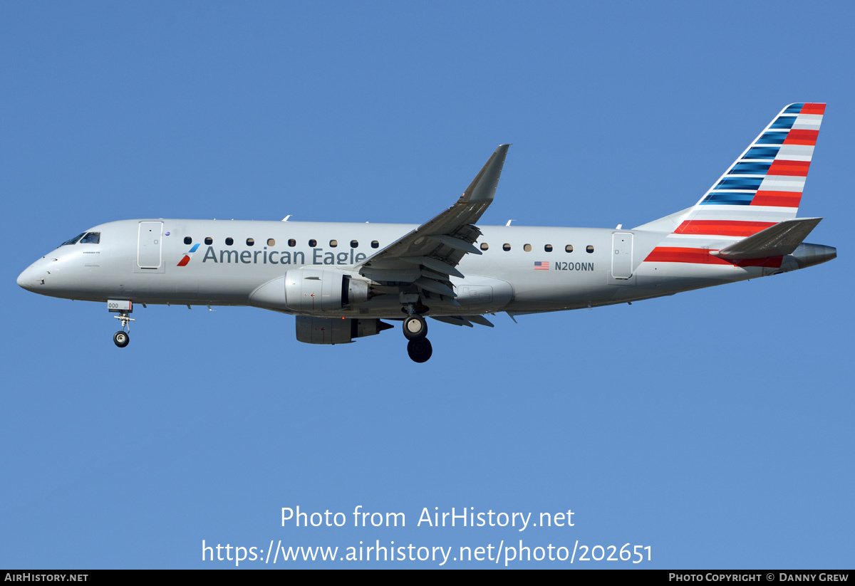 Aircraft Photo of N200NN | Embraer 175LR (ERJ-170-200LR) | American Eagle | AirHistory.net #202651