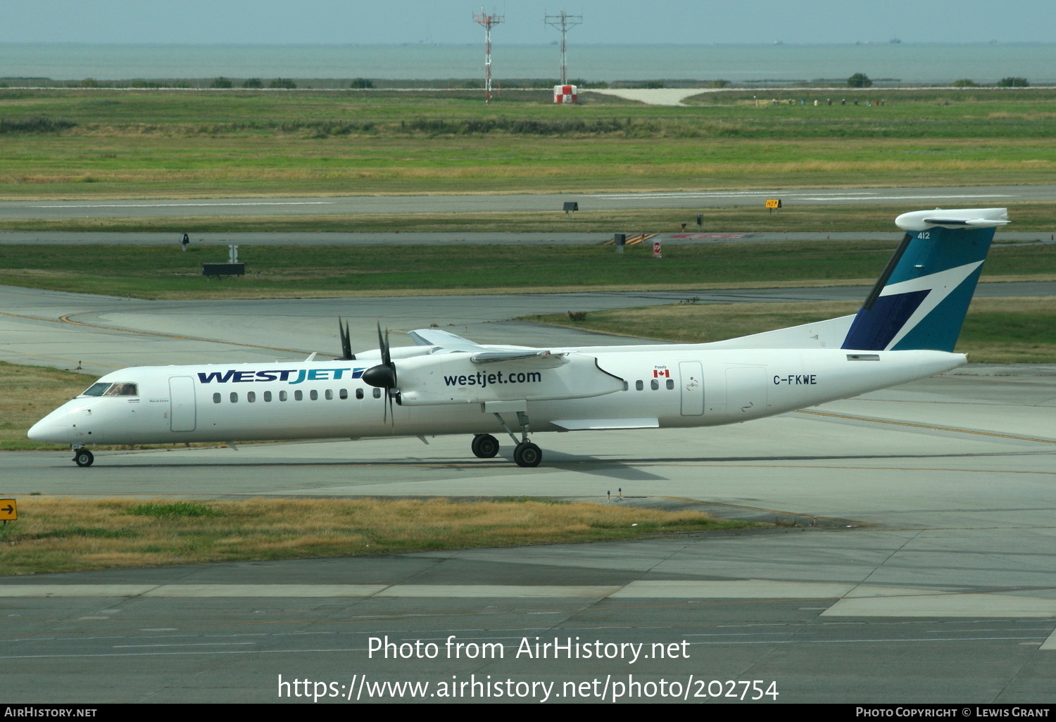 Aircraft Photo of C-FKWE | Bombardier DHC-8-402 Dash 8 | WestJet | AirHistory.net #202754