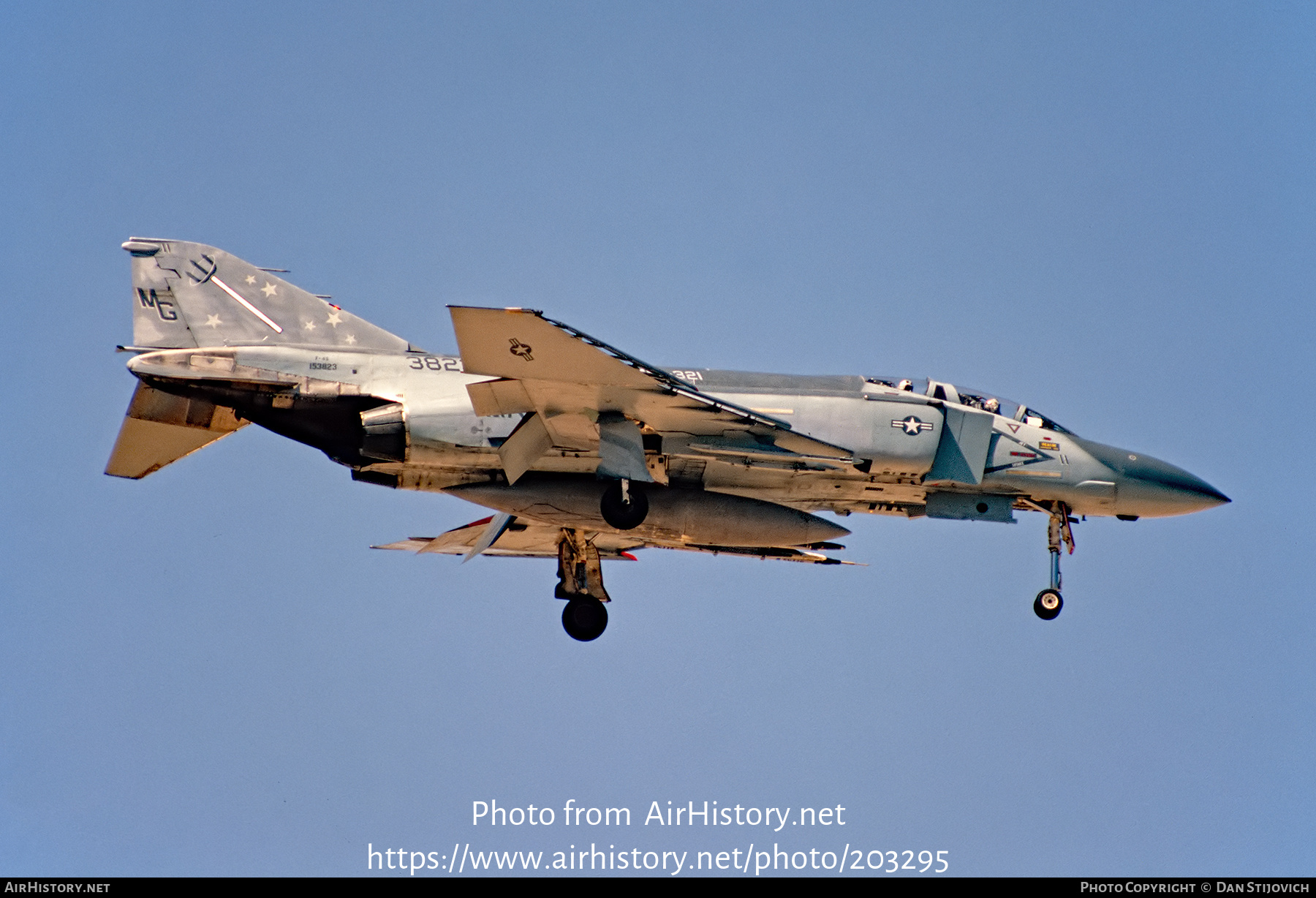 Aircraft Photo of 153823 / 3823 | McDonnell Douglas F-4S Phantom II | USA - Marines | AirHistory.net #203295