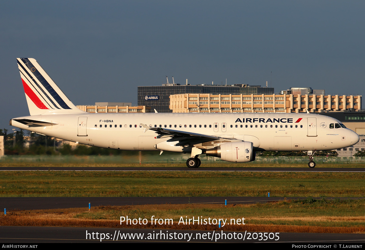 Aircraft Photo of F-HBNA | Airbus A320-214 | Air France | AirHistory.net #203505