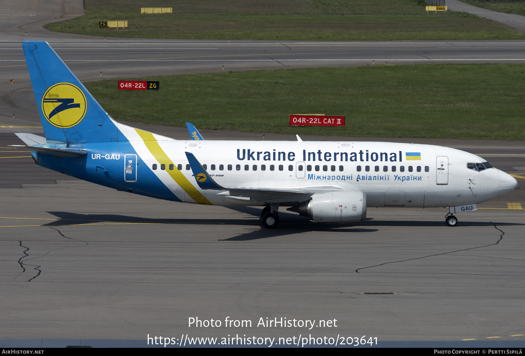 Aircraft Photo of UR-GAU | Boeing 737-5Y0 | Ukraine International Airlines | AirHistory.net #203641