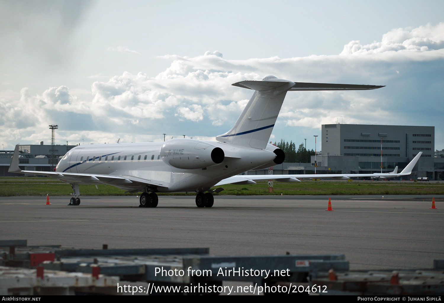 Aircraft Photo of M-NAME | Bombardier Global 6000 (BD-700-1A10) | AirHistory.net #204612