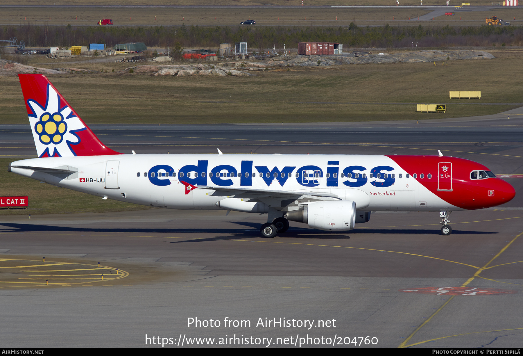 Aircraft Photo of HB-IJU | Airbus A320-214 | Edelweiss Air | AirHistory.net #204760