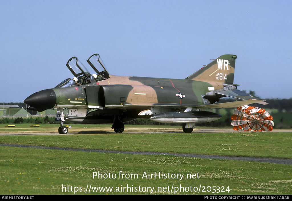 Aircraft Photo of 66-7614 / AF66-614 | McDonnell Douglas F-4D Phantom II | USA - Air Force | AirHistory.net #205324