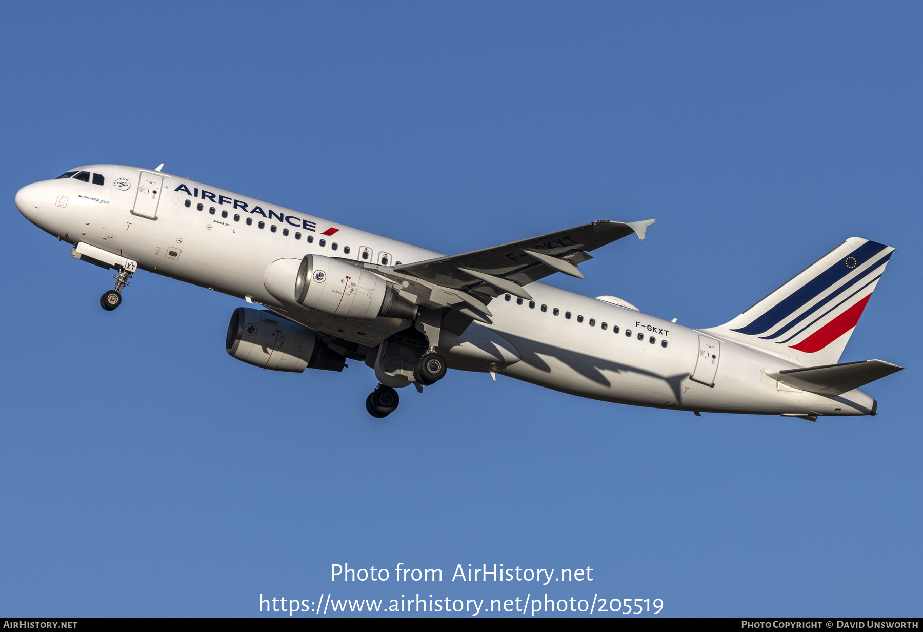 Aircraft Photo of F-GKXT | Airbus A320-214 | Air France | AirHistory.net #205519