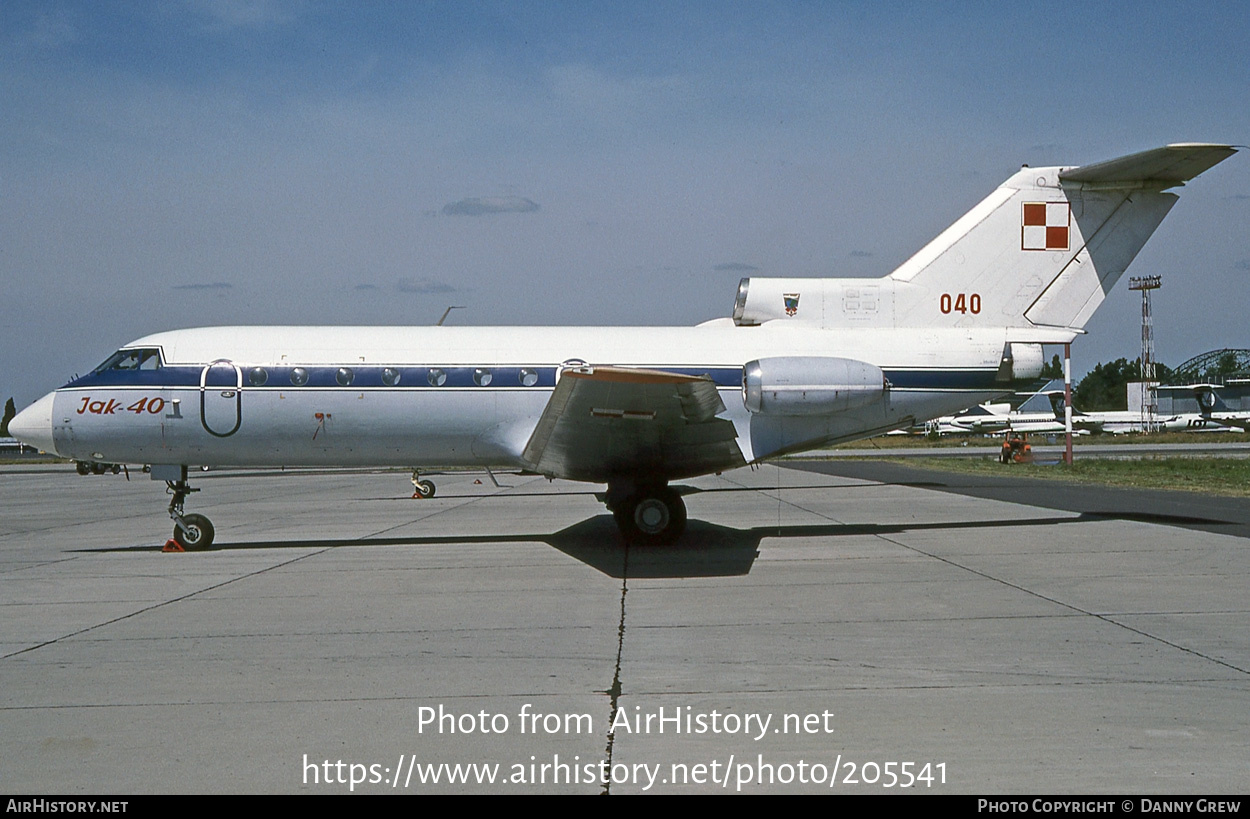 Aircraft Photo of 040 | Yakovlev Yak-40S2 | Poland - Air Force | AirHistory.net #205541