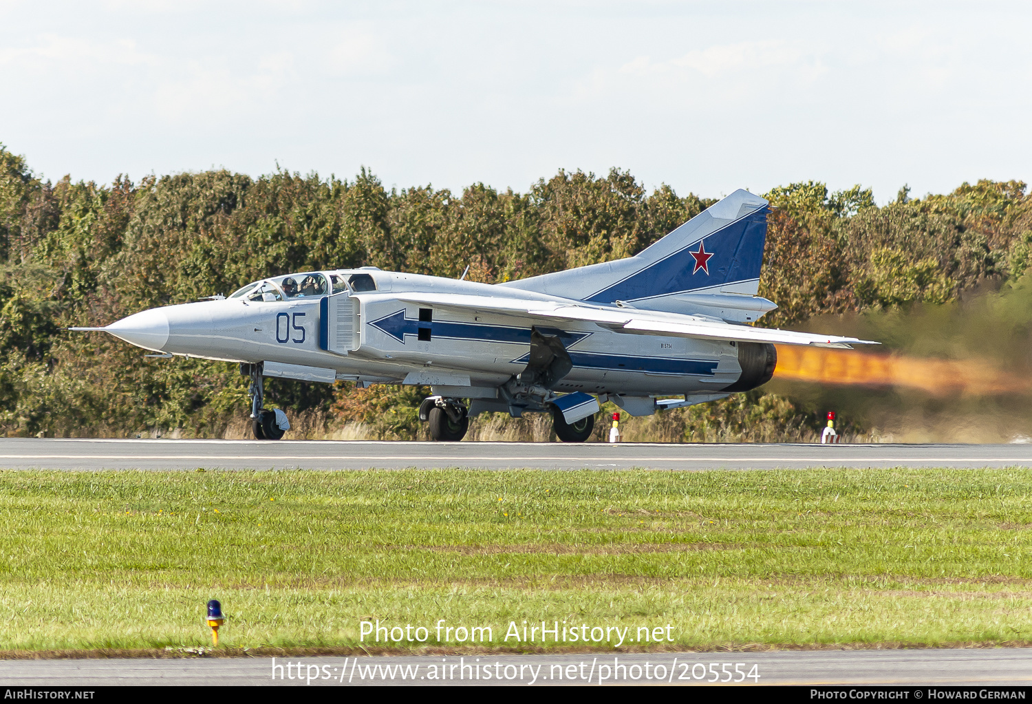 Aircraft Photo of N15734 / 05 blue | Mikoyan-Gurevich MiG-23UM | Soviet Union - Air Force | AirHistory.net #205554