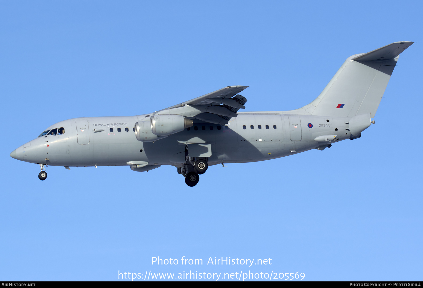 Aircraft Photo of ZE708 | British Aerospace BAe-146 C.3 | UK - Air Force | AirHistory.net #205569