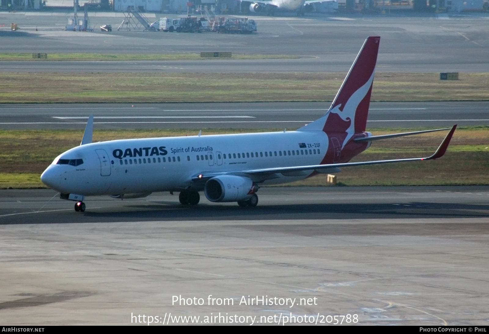 Aircraft Photo of ZK-ZQF | Boeing 737-838 | Qantas | AirHistory.net #205788