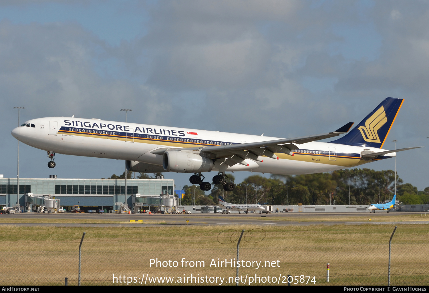 Aircraft Photo of 9V-STU | Airbus A330-343E | Singapore Airlines | AirHistory.net #205874