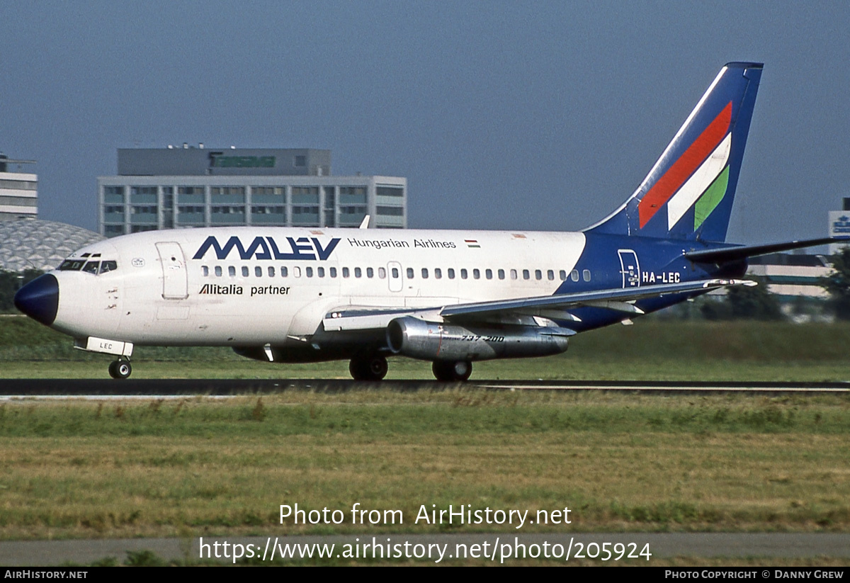 Aircraft Photo of HA-LEC | Boeing 737-2T5/Adv | Malév - Hungarian Airlines | AirHistory.net #205924