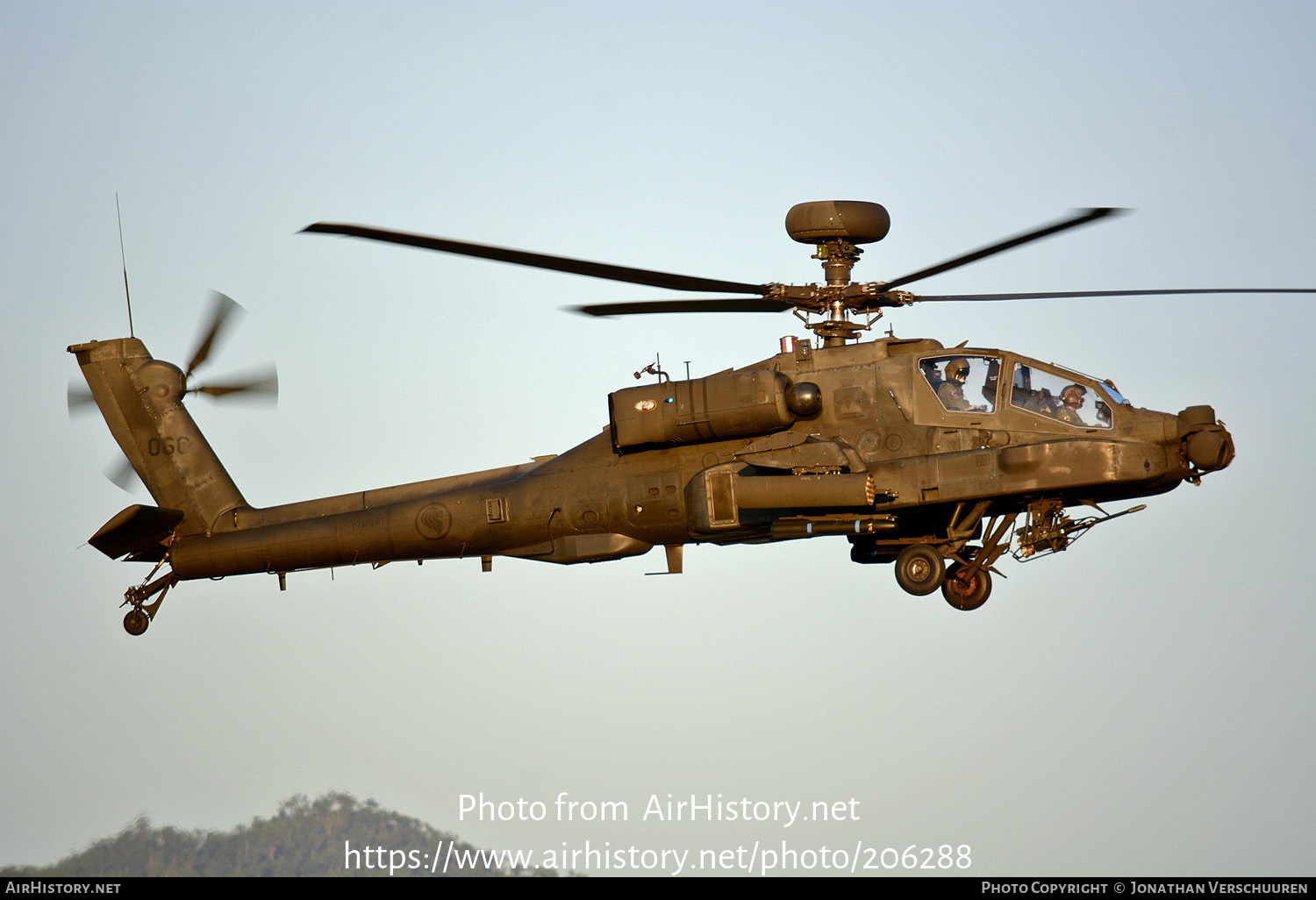 Aircraft Photo of 066 | Boeing AH-64D Apache | Singapore - Air Force ...