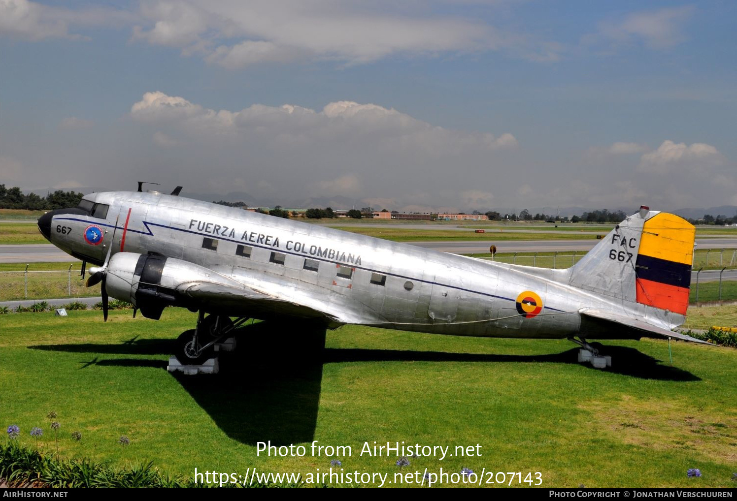 Aircraft Photo of FAC667 | Douglas C-47A Skytrain | Colombia - Air Force | AirHistory.net #207143