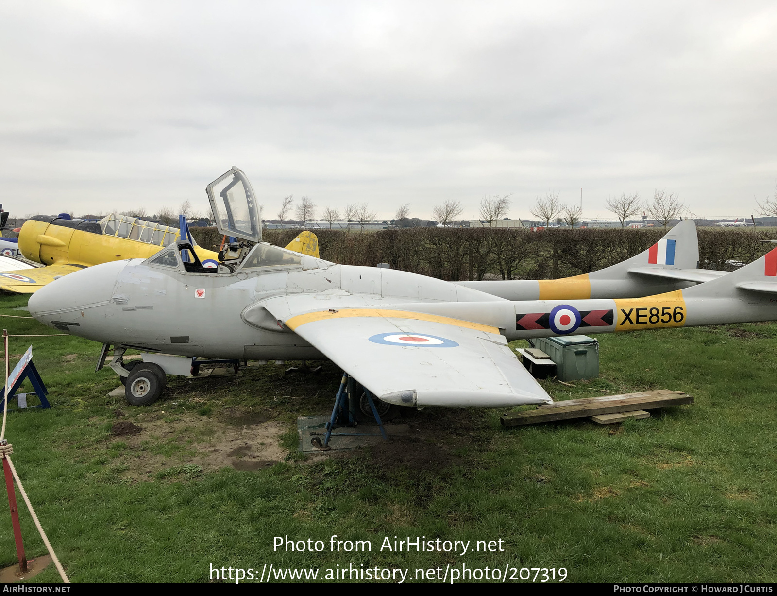 Aircraft Photo of G-DUSK / XE856 | De Havilland D.H. 115 Vampire T11 | UK - Air Force | AirHistory.net #207319