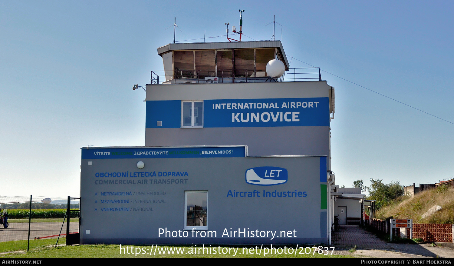 Airport photo of Uherské Hradištĕ - Kunovice (LKKU / UHE) in Czechia | AirHistory.net #207837