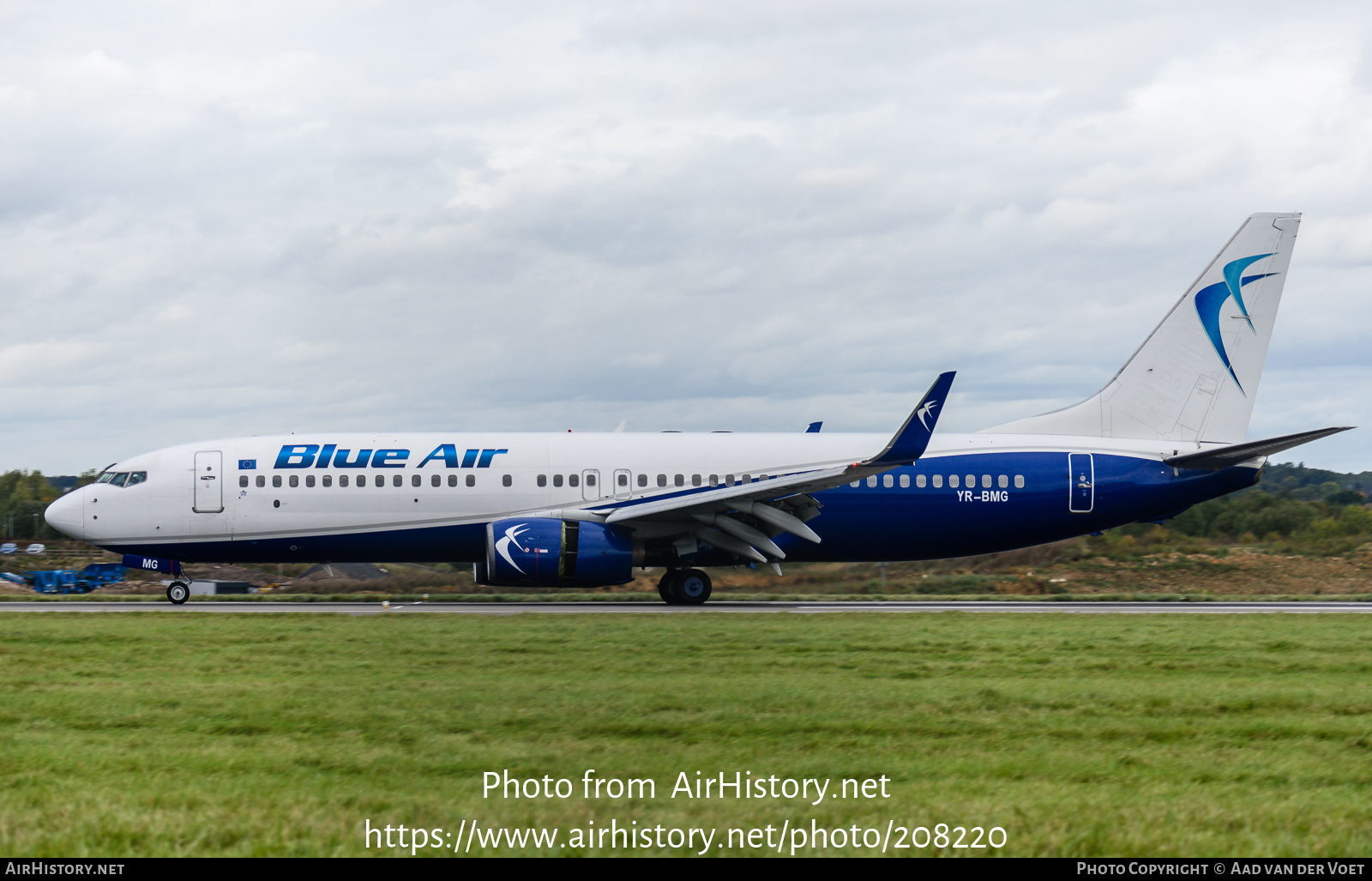 Aircraft Photo of YR-BMG | Boeing 737-86N | Blue Air | AirHistory.net #208220