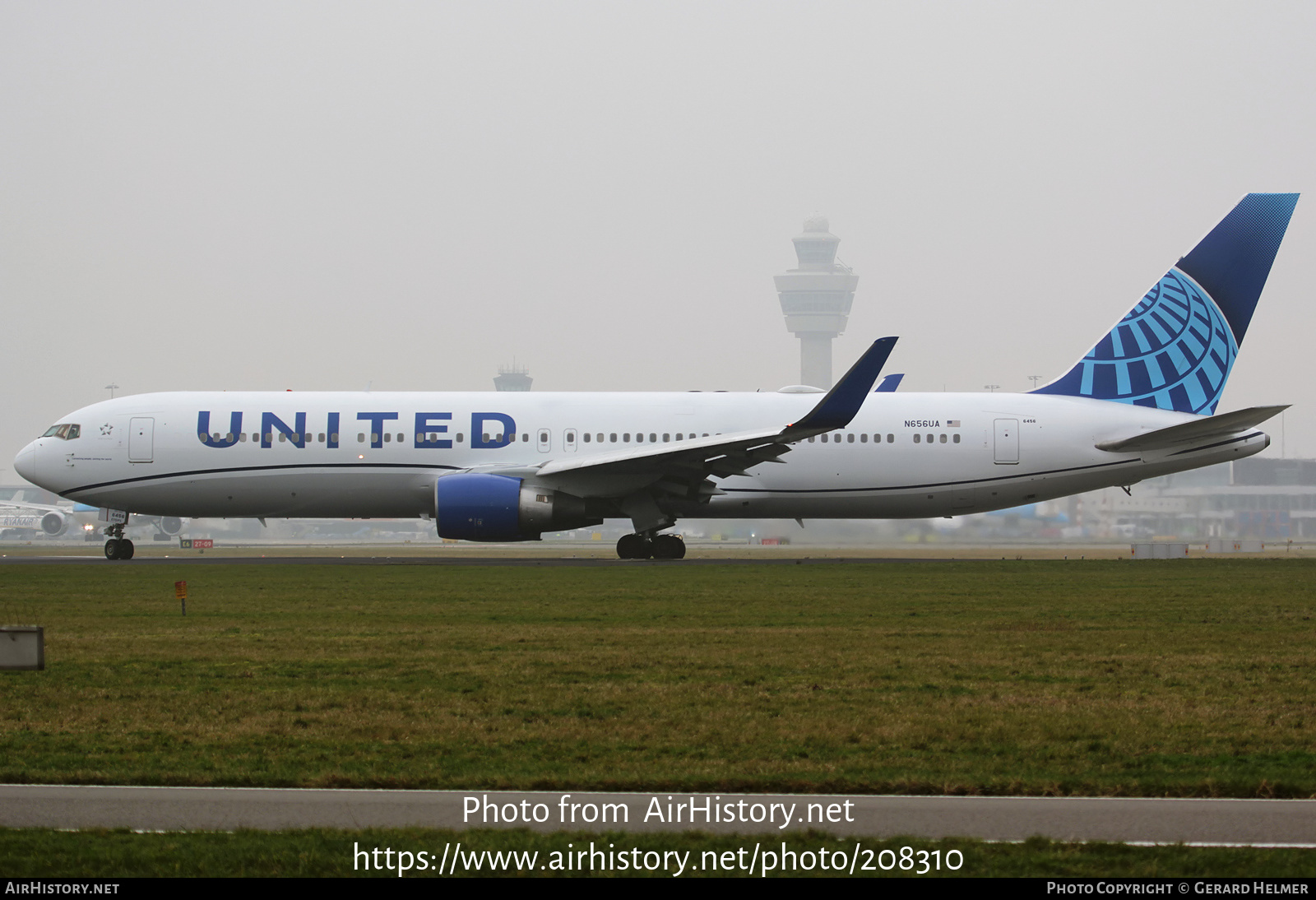 Aircraft Photo of N656UA | Boeing 767-322/ER | United Airlines | AirHistory.net #208310