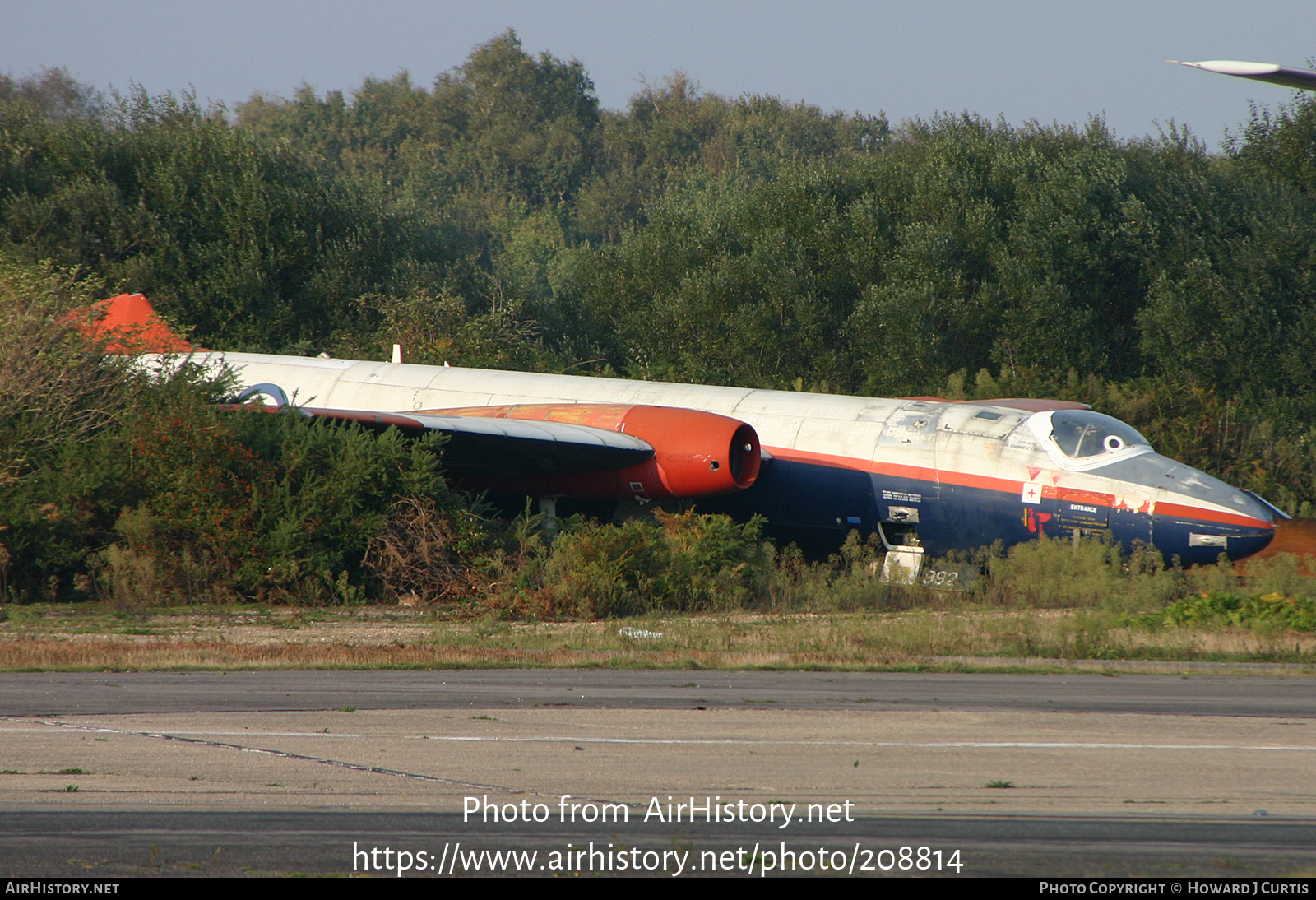 Aircraft Photo of WJ992 | English Electric Canberra T4 | UK - Air Force | AirHistory.net #208814