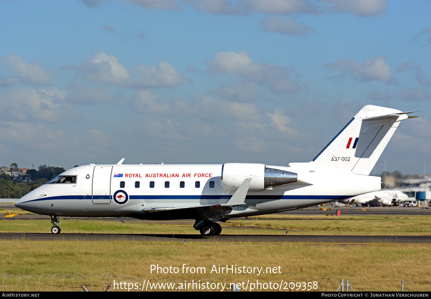 Aircraft Photo of A37-002 | Bombardier Challenger 604 (CL-600-2B16) | Australia - Air Force | AirHistory.net #209358