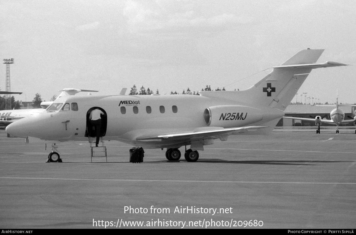 Aircraft Photo of N25MJ | Hawker Siddeley HS-125-3A/RA/731 | MedJet International | AirHistory.net #209680