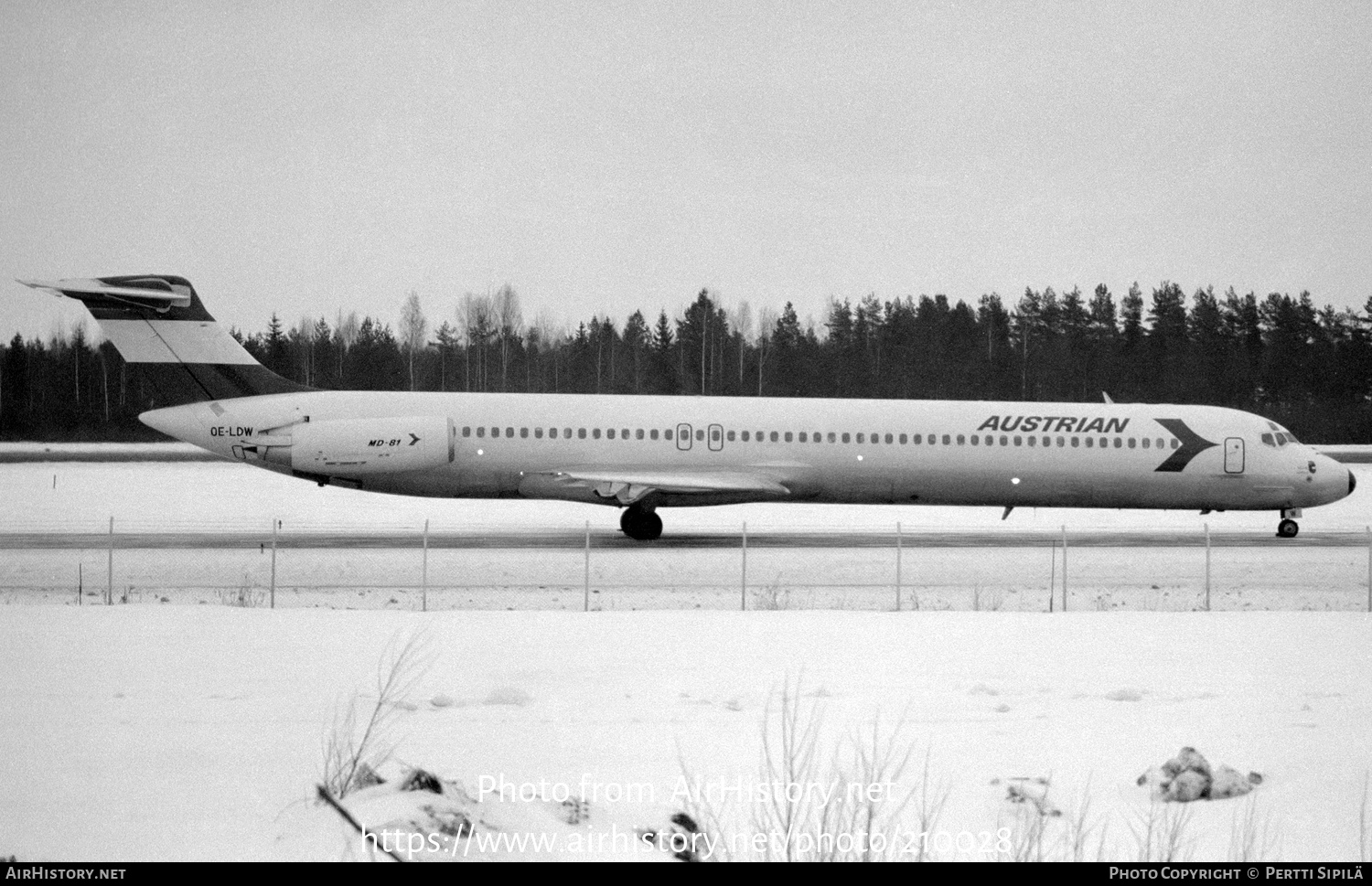 Aircraft Photo of OE-LDW | McDonnell Douglas MD-81 (DC-9-81) | Austrian Airlines | AirHistory.net #210028