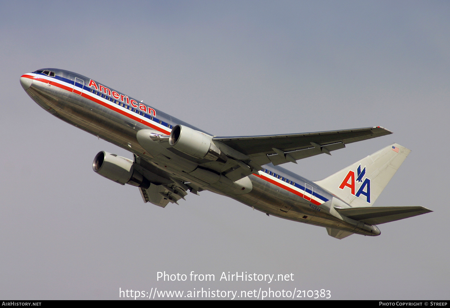 Aircraft Photo of N328AA | Boeing 767-223/ER | American Airlines | AirHistory.net #210383