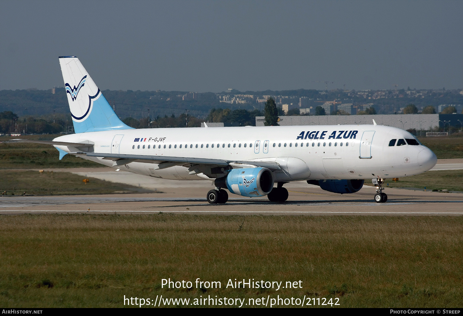 Aircraft Photo of F-GJVF | Airbus A320-211 | Aigle Azur | AirHistory.net #211242