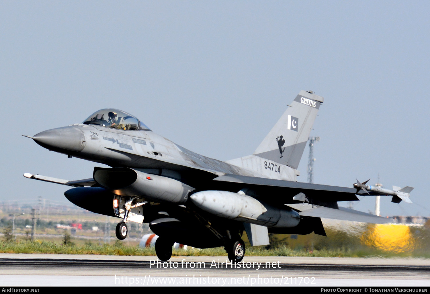 Aircraft Photo of 84704 | General Dynamics F-16AM Fighting Falcon | Pakistan - Air Force | AirHistory.net #211702