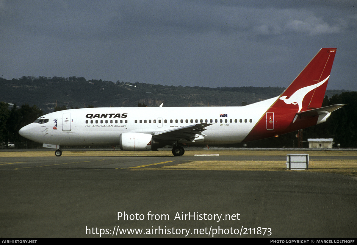 Aircraft Photo of VH-TAW | Boeing 737-376 | Qantas | AirHistory.net #211873