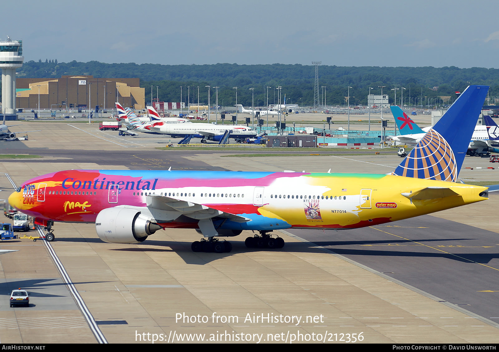 Aircraft Photo of N77014 | Boeing 777-224/ER | Continental