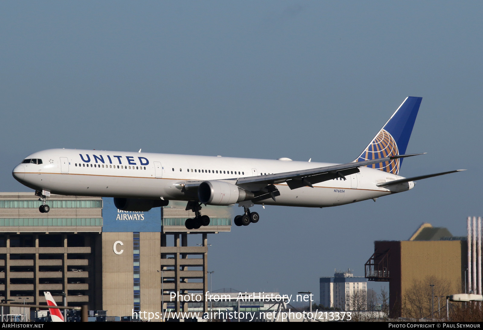 Aircraft Photo of N76054 | Boeing 767-424/ER | United Airlines | AirHistory.net #213373