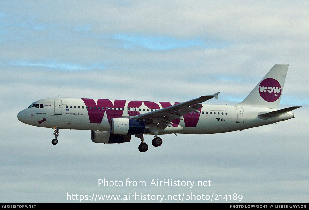 Aircraft Photo of TF-SIS | Airbus A320-232 | WOW Air | AirHistory.net #214189