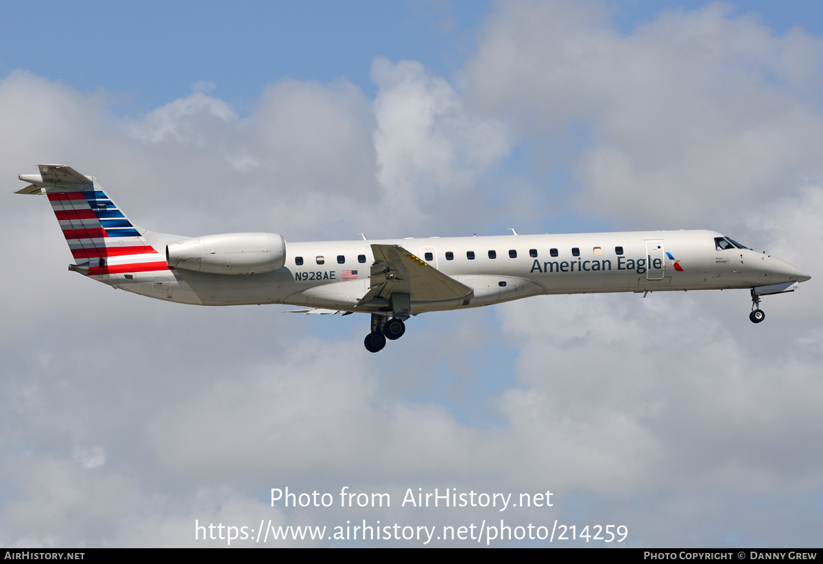 Aircraft Photo of N928AE | Embraer ERJ-145LR (EMB-145LR) | American Eagle | AirHistory.net #214259