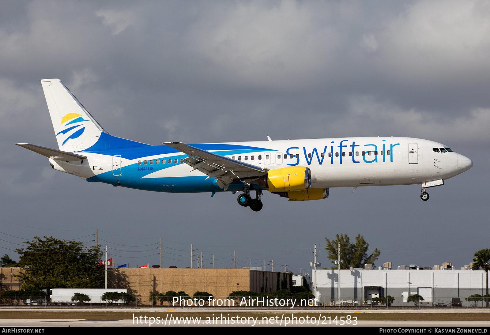 Aircraft Photo of N441US | Boeing 737-4B7 | Swift Air | AirHistory.net #214583