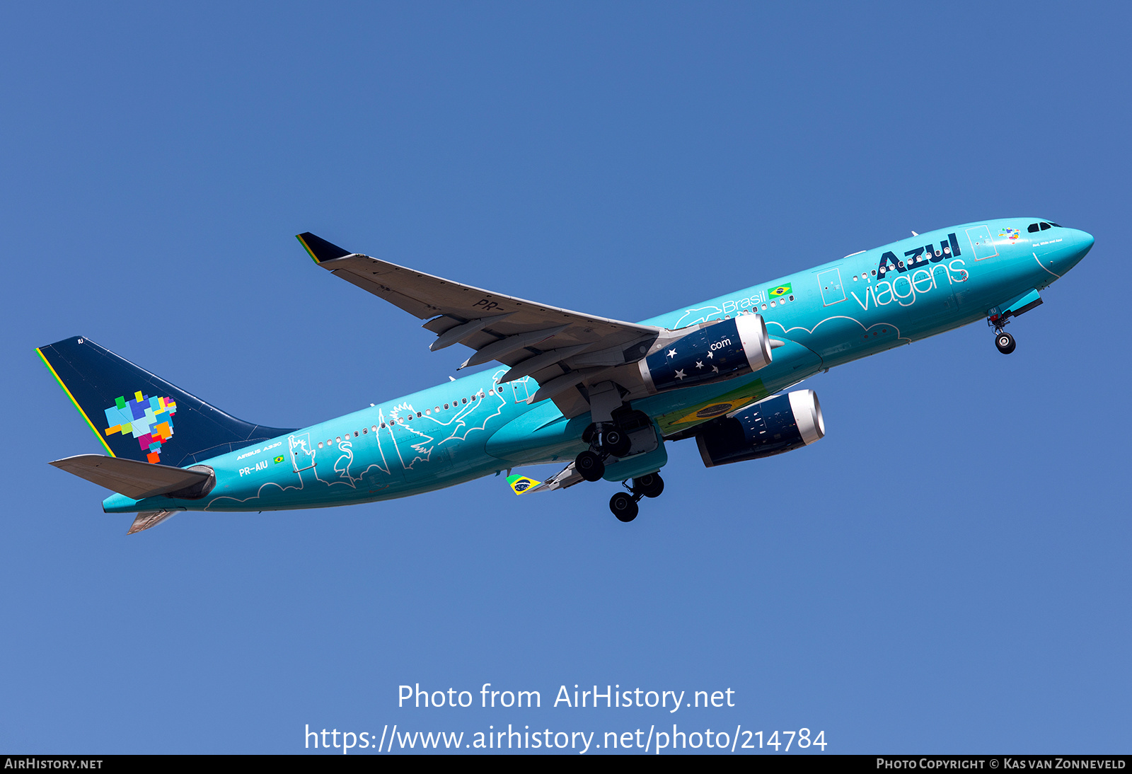 Aircraft Photo of PR-AIU | Airbus A330-243 | Azul Linhas Aéreas Brasileiras | AirHistory.net #214784