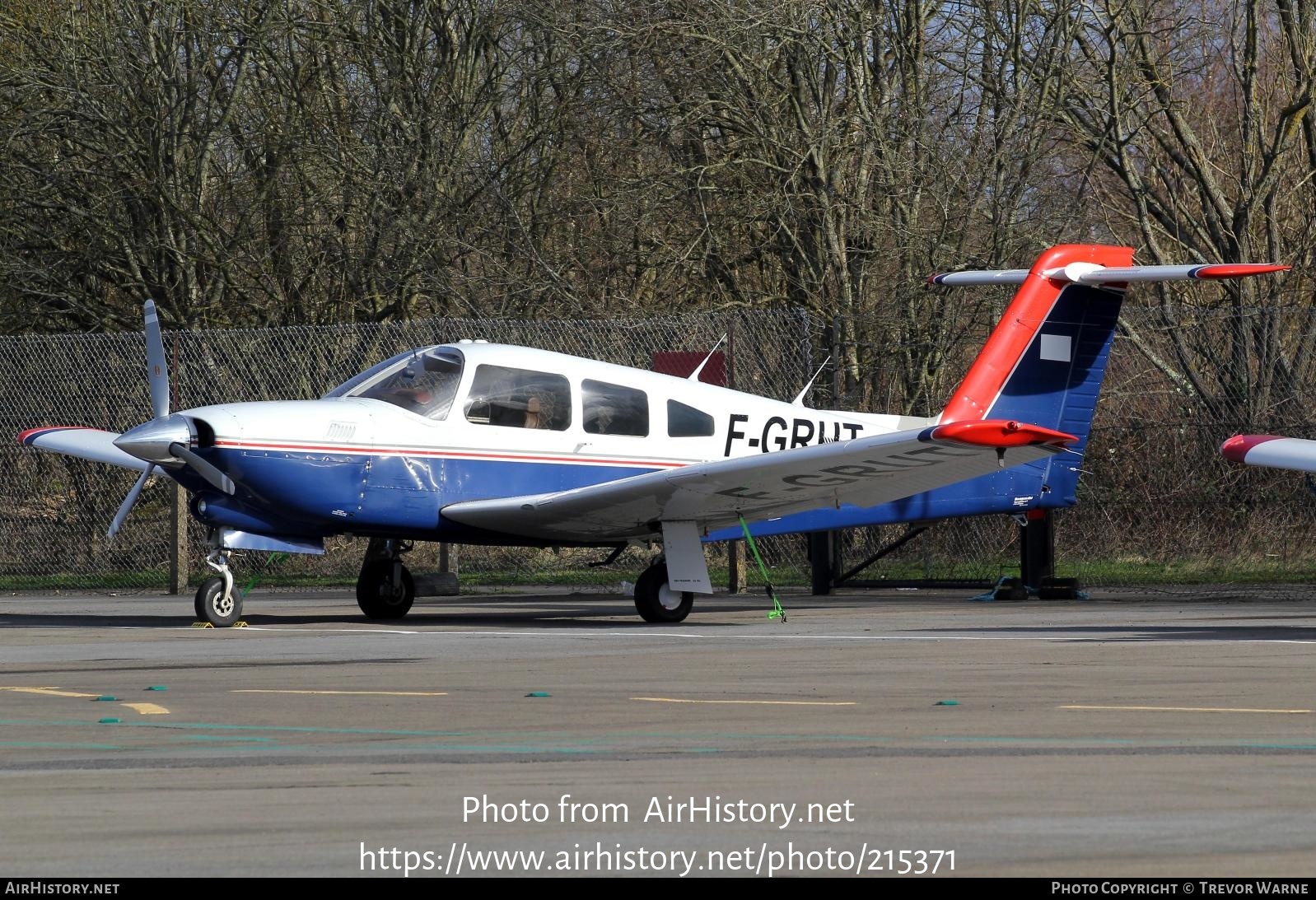 Aircraft Photo of F-GRUT | Piper PA-28RT-201 Cherokee Arrow IV | AirHistory.net #215371