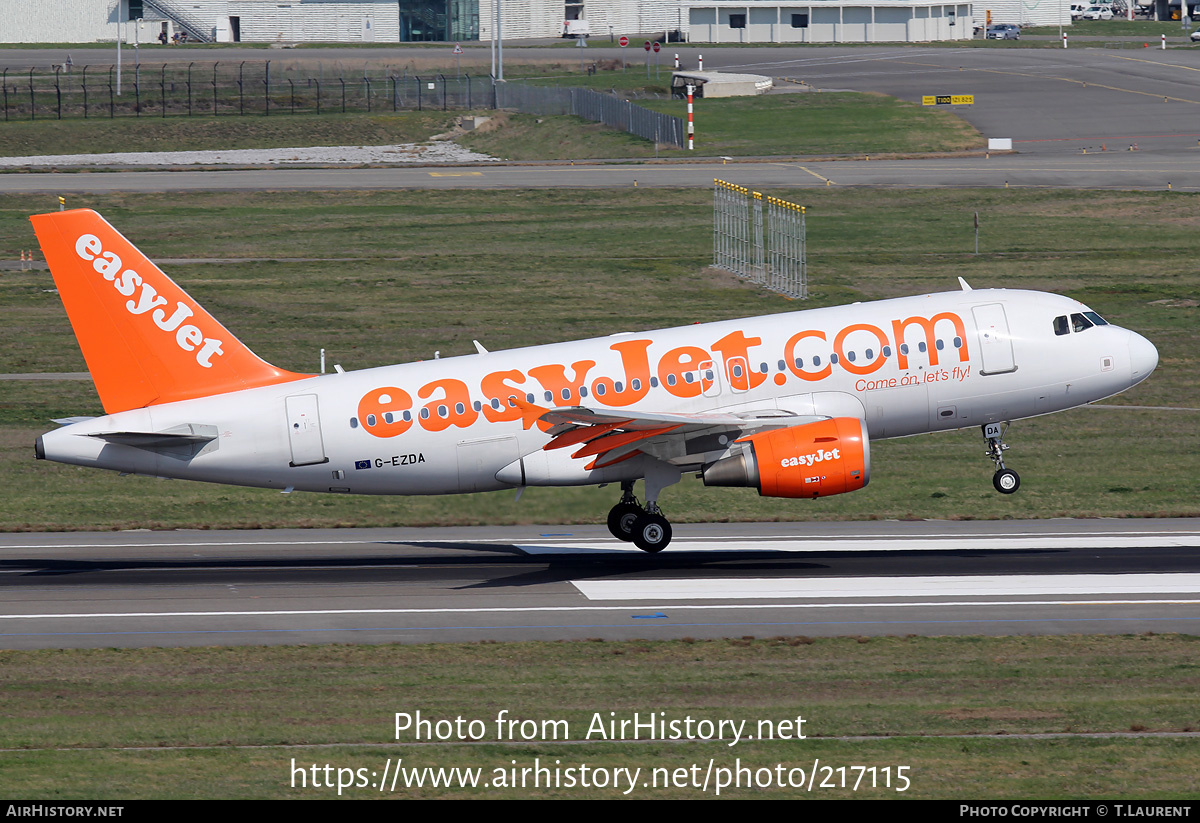 Aircraft Photo of G-EZDA | Airbus A319-111 | EasyJet | AirHistory.net #217115