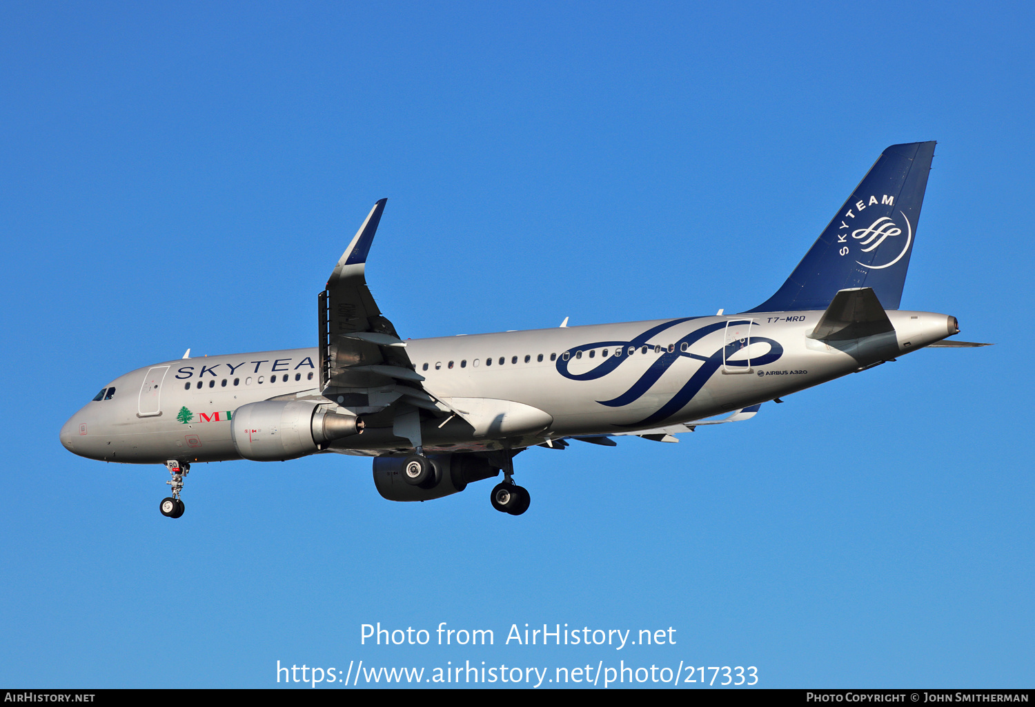 Aircraft Photo of T7-MRD | Airbus A320-214 | MEA - Middle East Airlines | AirHistory.net #217333